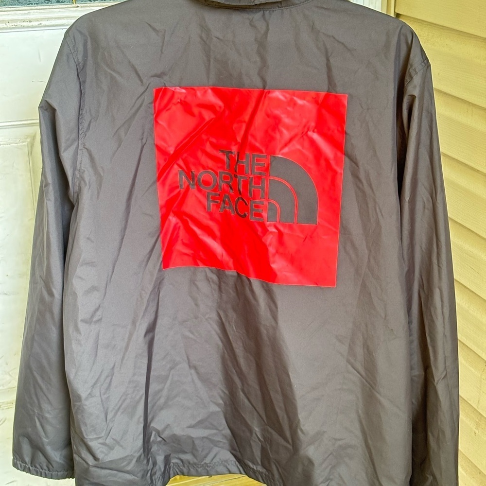 North Face Men's Easy Wind Coaches Jacket - Picture 10 of 11